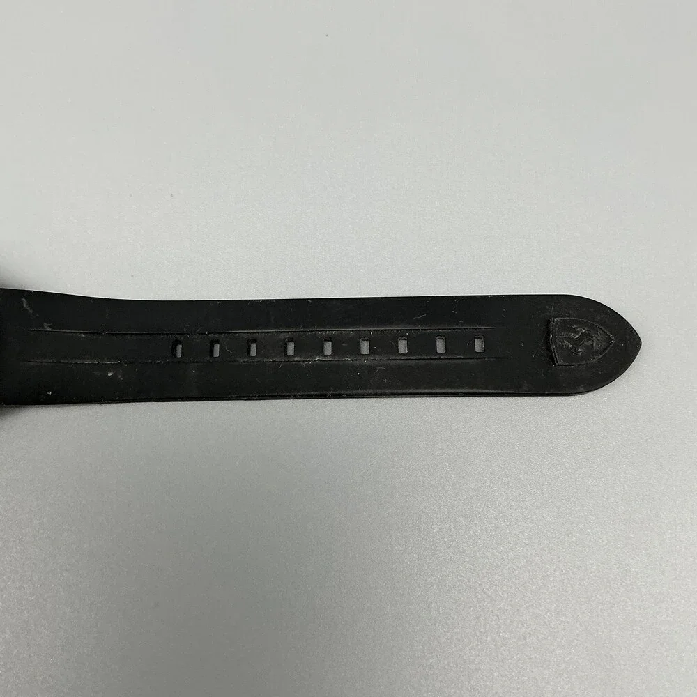 Scuderia Ferrari Mens Watch 42mm Black Dial Rubber Strap Date Logo New Battery